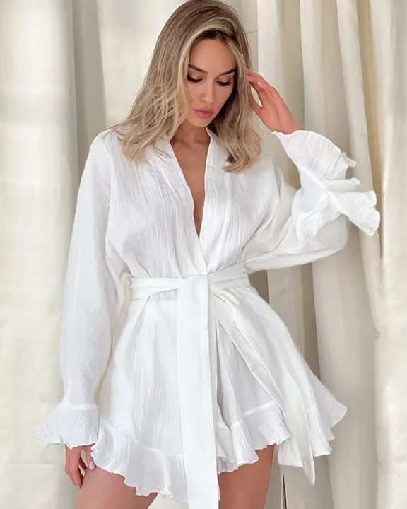 Long-sleeved crepe pyjamas with ruffled hem 