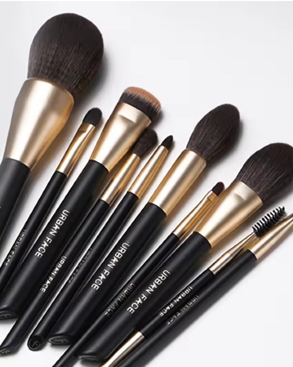 set of make-up brushes